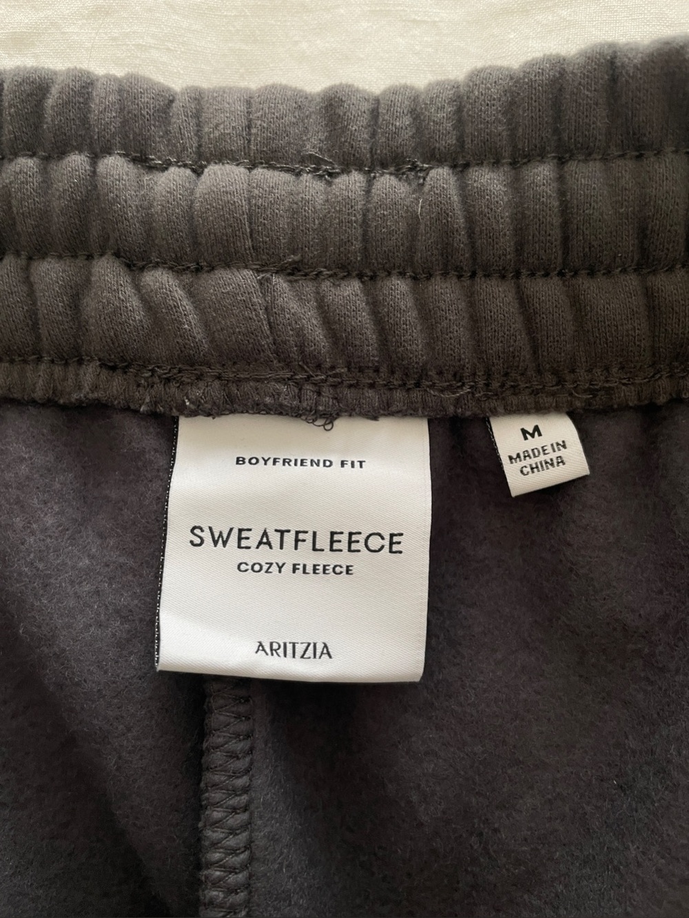 NWOT Aritzia Cozy Fleece SweatFleece Boyfriend Fit M - Picture 3 of 9